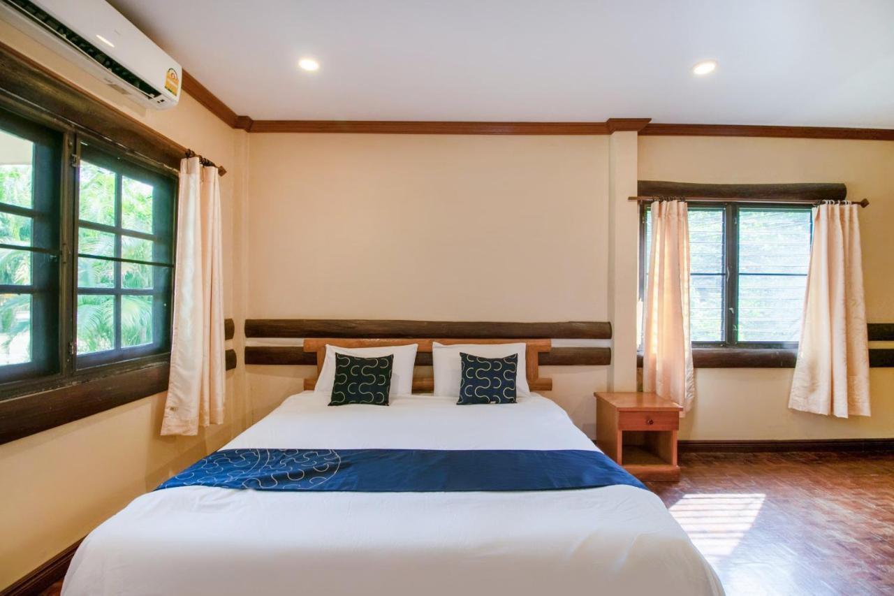 Capital O 1110 Khaoyai Cowboy City Resort ムーシ エクステリア 写真