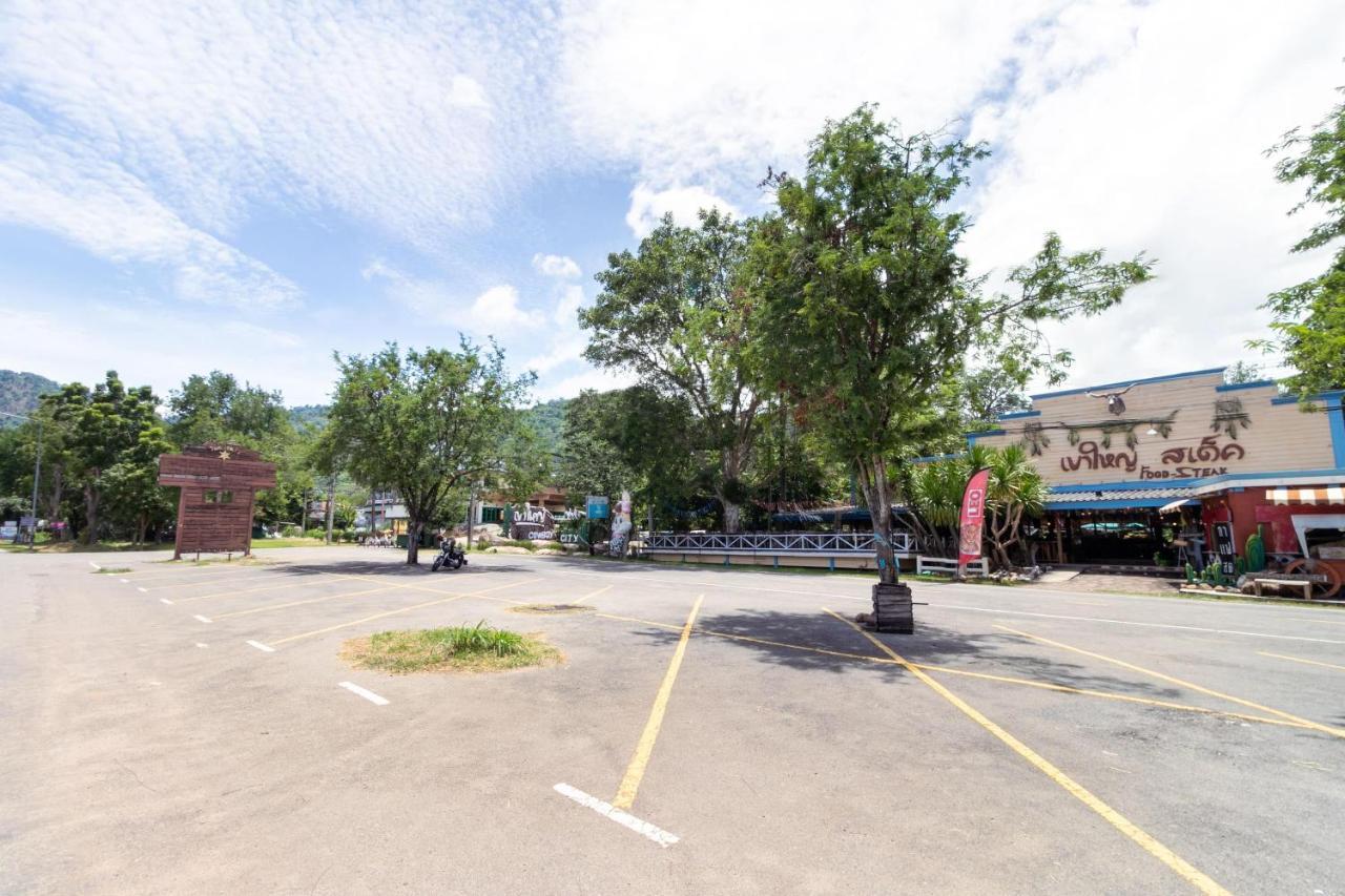 Capital O 1110 Khaoyai Cowboy City Resort ムーシ エクステリア 写真
